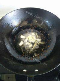 家常菜黑木耳炒肉做法图解7)
