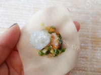 美味的鲜虾馄饨做法图解5)
