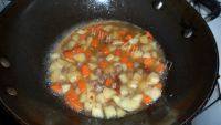家常菜土豆焖牛肉做法图解7)