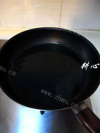 美味木耳丝鸭蛋饼做法图解7)