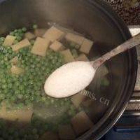 味道不错的冻豆腐豌豆汤的做法图解四