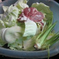 圆白菜炒肉做法图解2)