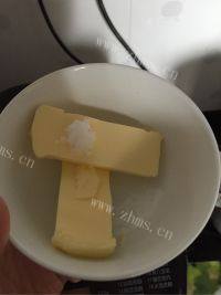 自己做的椰蓉面包卷做法图解2)
