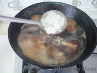 美味的麻辣鸭脖做法图解8)