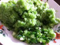 自己做的猪肉芹菜饺子做法图解8)