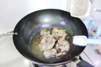 美味的红烧牛尾做法图解11)