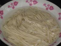 口感极佳的辣肉面做法图解12)