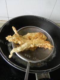 美味酥炸龙头鱼做法图解8)