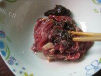 家常菜芥蓝炒牛肉做法图解2)