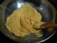 不错的美食玫瑰酱芯绿豆糕做法图解7)