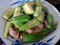 口感极佳的肉片炒圣瓜