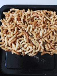 芳香四溢的沙琪玛做法图解12)