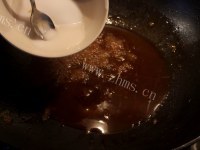 美味的红烧狮子头做法图解12)