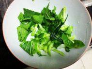 青菜鸡蛋饼做法图解1)