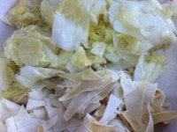 家常菜白菜炒干豆腐做法图解1)