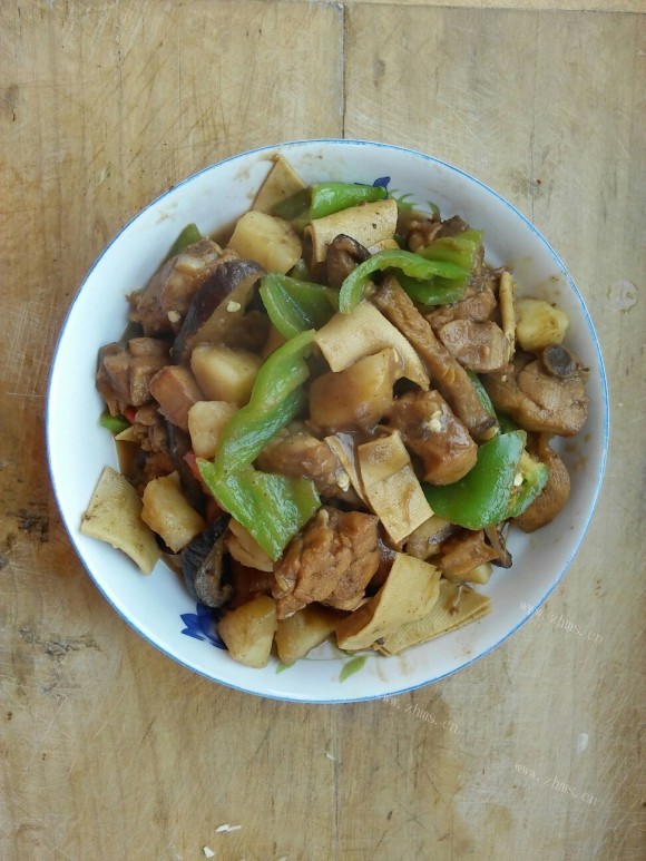 五味俱全的黄焖鸡
