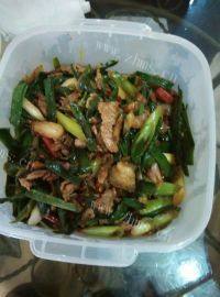 自制蒜苗炒肉