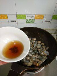沙茶风味花蛤做法图解5)