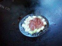 秘制虾酱炒豆腐做法图解5)