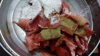 诱人的水煮牛肉做法图解1)