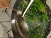 家常菜炒菠菜