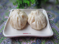 美味的酸菜肉包子