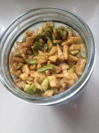 爽脆腌辣萝卜丁做法图解5)
