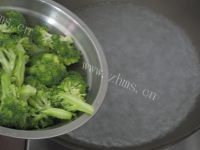 家常菜白灼西兰花做法图解4)