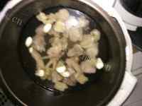 原味鸡汤做法图解4)