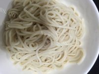 美味的鸡蛋炸酱面做法图解8)