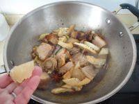 走油肉烧干鲍做法图解10)
