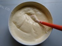 草莓奶油蛋糕卷做法图解9)