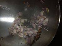 清爽的西芹炒肉做法图解4)