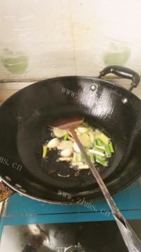 美味盖世鲶鱼做法图解4)