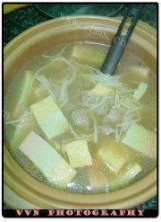 美味的金菇五彩豆腐牛肉煲做法图解8)