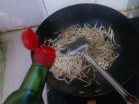 家常菜辣炒豆芽做法图解10)