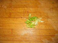 菜花炒肉片自制做法图解2)