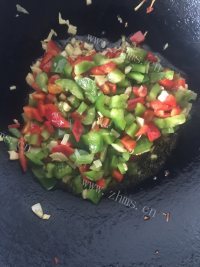 美味炒臭豆腐做法图解3)