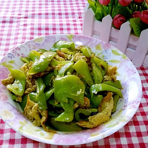 唇齿留香的尖椒炒鸡蛋