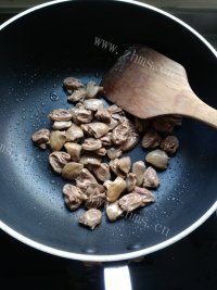 喷香的辣炒鸡心做法图解4)