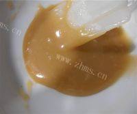自制广式豆沙月饼做法图解4)