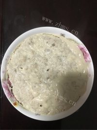 清蒸鸡蛋鱿鱼肉饼做法图解4)
