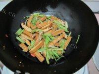 口感不错的芹菜炒香干