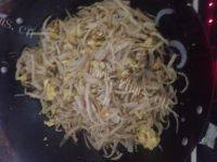 美味的鸡蛋炒饼做法图解6)