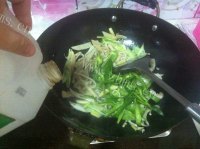 好吃的葱爆肚丝做法图解6)