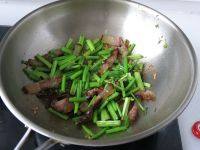 家常菜芹菜炒腊肉