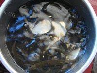 家常菜泥鳅炖豆腐做法图解1)