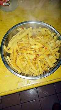 美味的鱼香土豆条