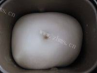 简单易做的豆沙小面包做法图解3)
