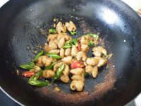 家常菜尖椒肥肠